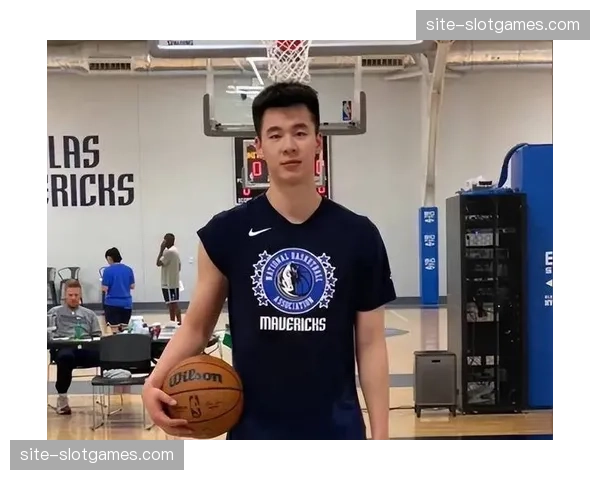 郭昊文国内球员得分榜前列 南京同曦进攻核心 郭昊文国内球员得分榜前列 南京同曦进攻核心